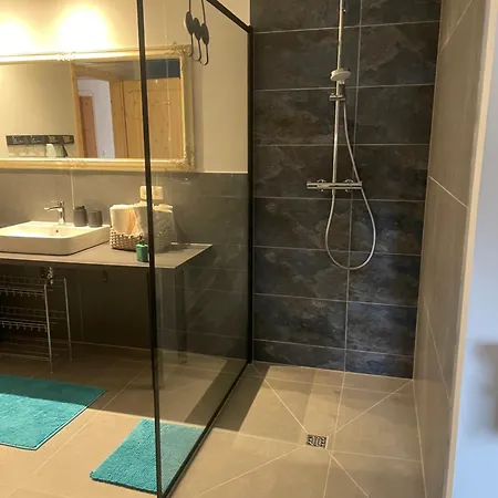 Wanderstube Am Loens Felsen * سيمراث